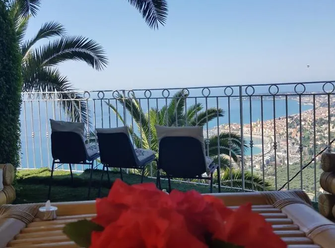 Panoramica مينتون