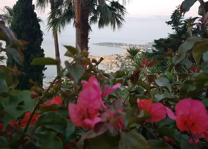 شقة Panoramica مينتون