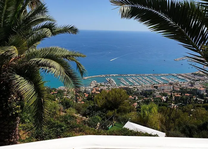 Panoramica مينتون