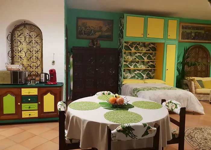 Panoramica アパート マントン