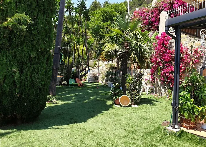 Panoramica アパート マントン